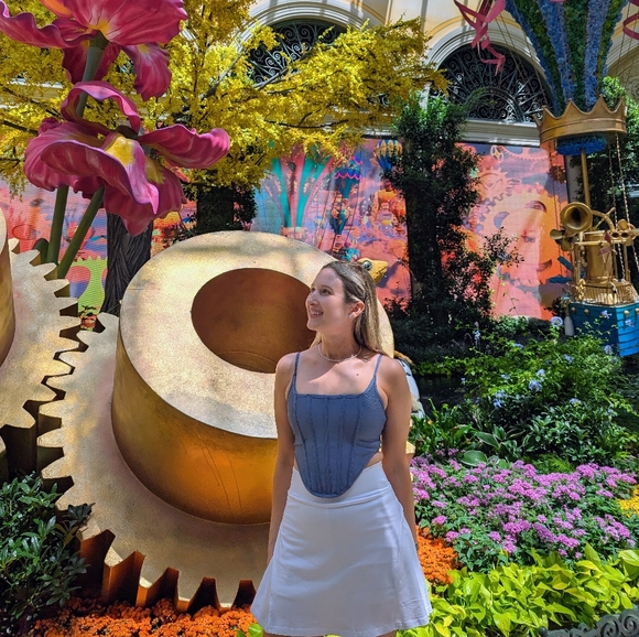 Meet your Posher, Lewissa - Picture 2 of 6